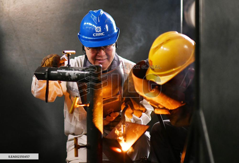 (ChineseToday)CHINA-HEILONGJIANG-CRRC QIQIHAR-WELDING TECHNICIAN-NPC DEPUTY (CN)