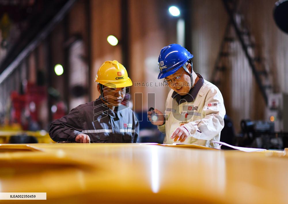 (ChineseToday)CHINA-HEILONGJIANG-CRRC QIQIHAR-WELDING TECHNICIAN-NPC DEPUTY (CN)