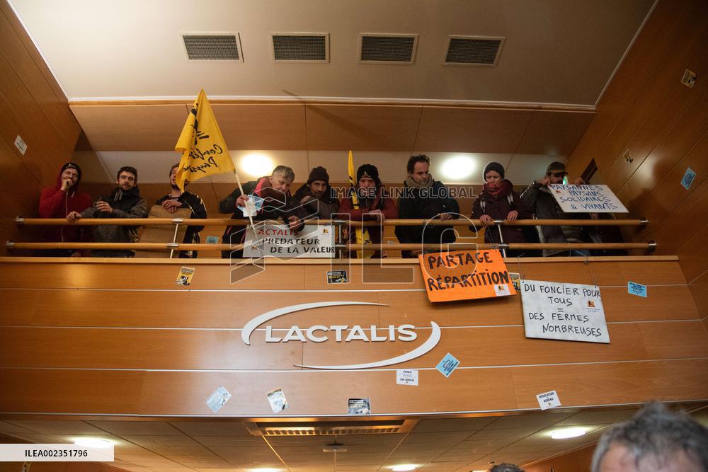 Farmers Invade The Hall At Lactalis Headquarters - Laval