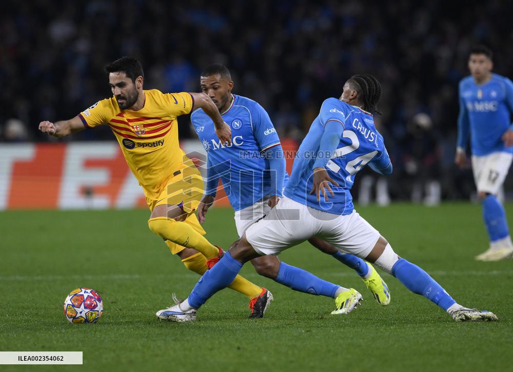 (SP)ITALY-NAPLES-FOOTBALL-CHAMPIONS LEAGUE-ROUND OF 16-NAPLES VS BARCELONA