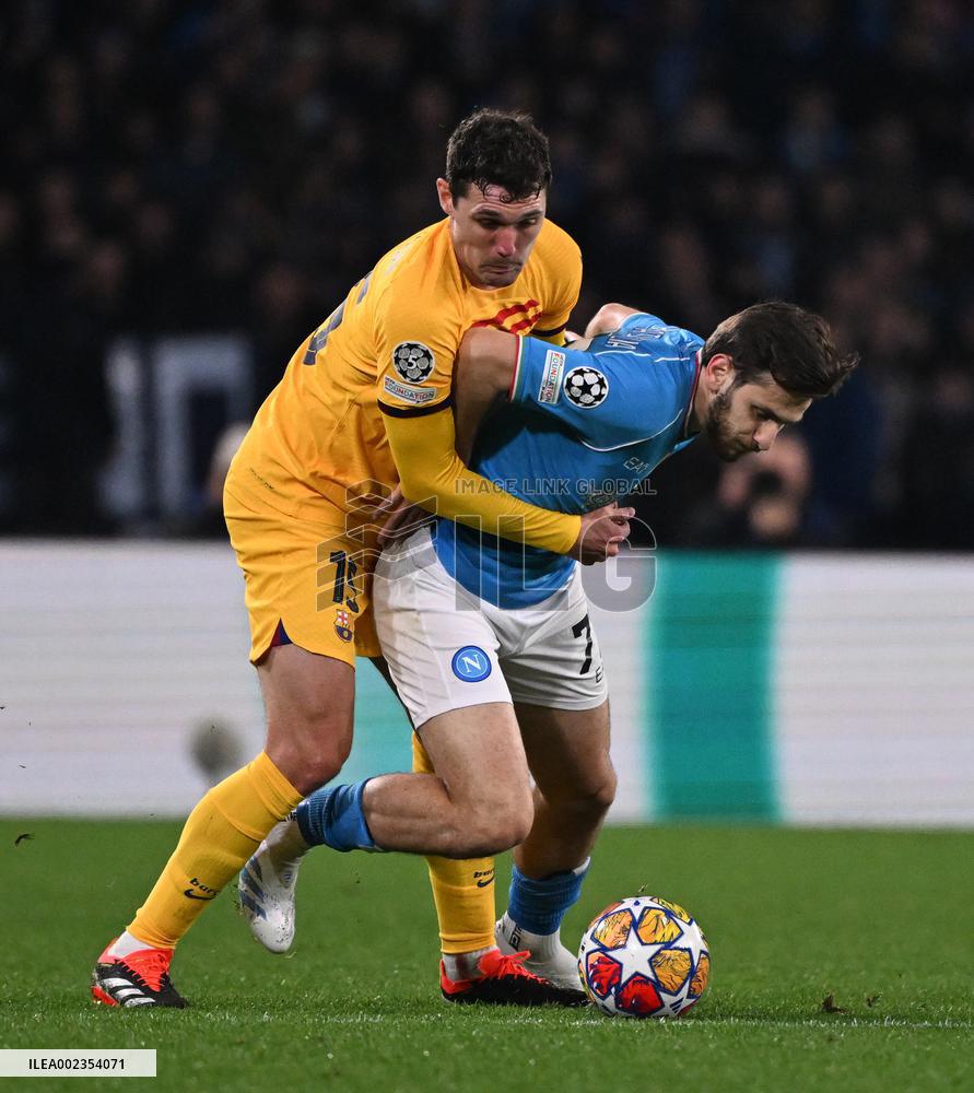 (SP)ITALY-NAPLES-FOOTBALL-CHAMPIONS LEAGUE-ROUND OF 16-NAPLES VS BARCELONA