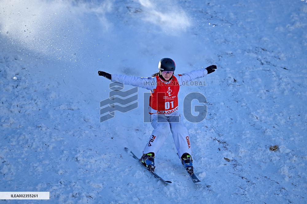 (SP)CHINA-INNER MONGOLIA-HULUN BUIR-14TH NATIONAL WINTER GAMES-FREESTYLE SKIING-JUNIOR WOMEN'S AERIALS (CN)