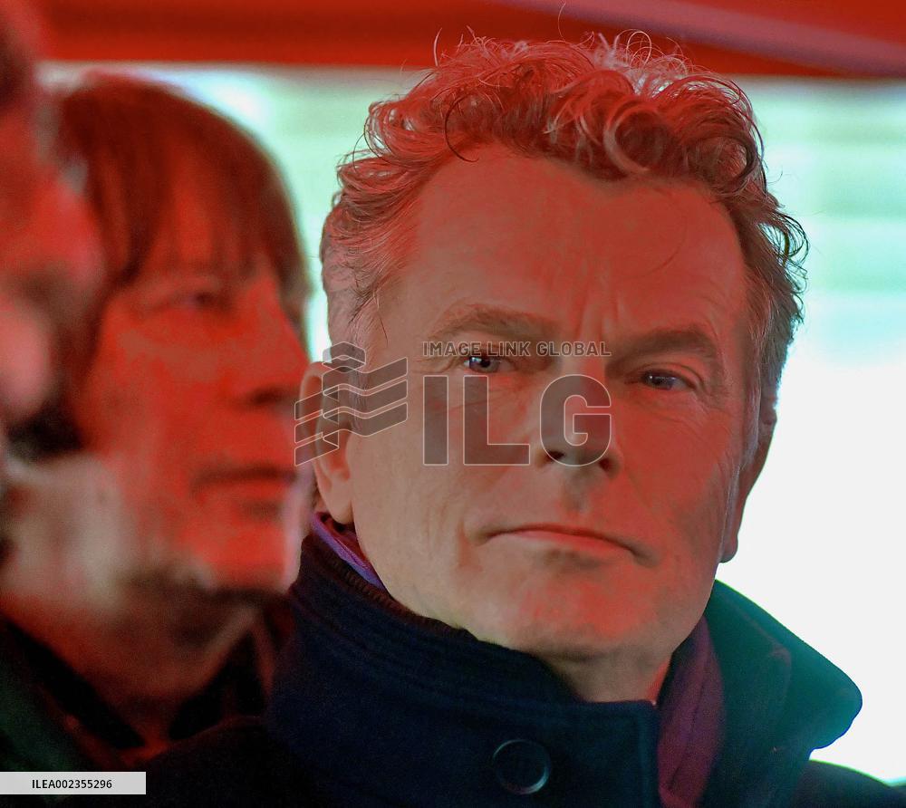 Tribute To Manouchian Before His Last Home - Paris