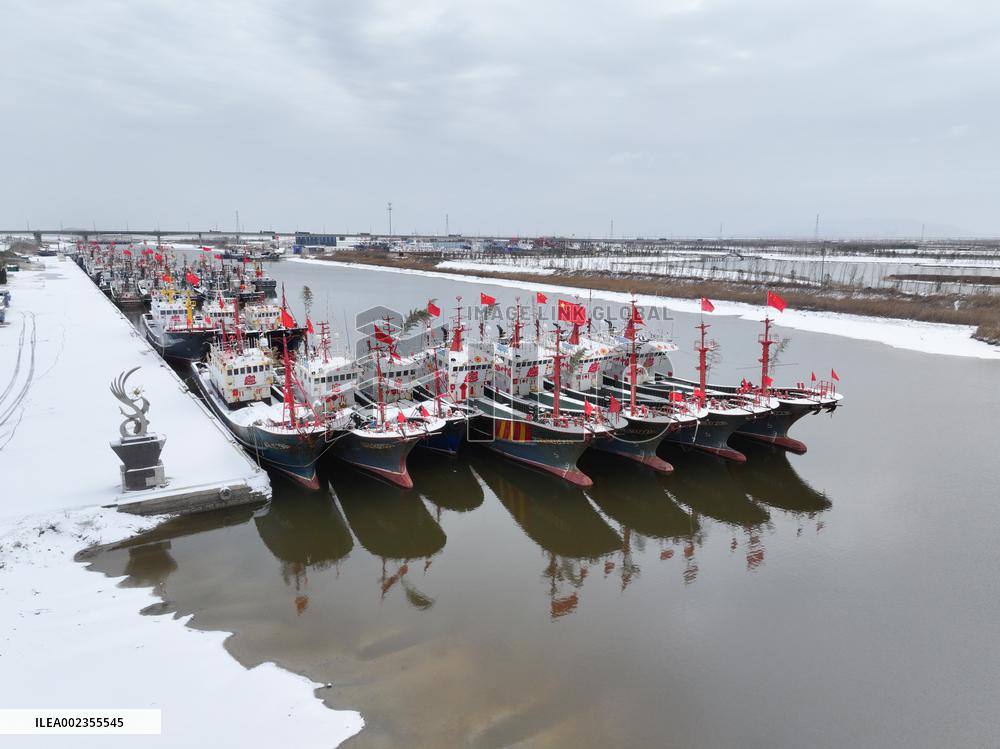 Fishing Port Snow Scenery in Lianyungang