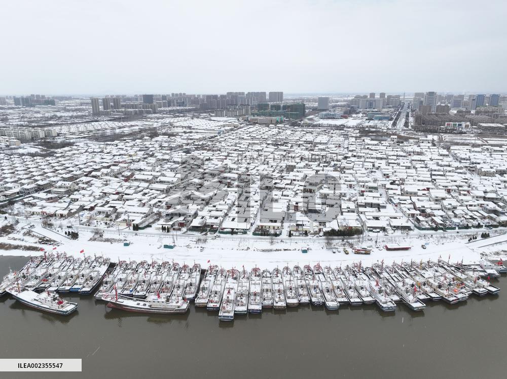 Fishing Port Snow Scenery in Lianyungang