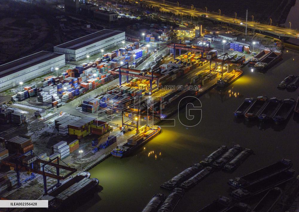 Beijing-Hangzhou Grand Canal Container Terminal in Huai 'an