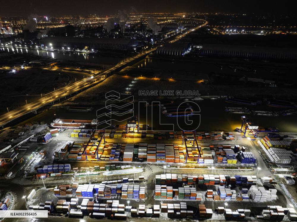 Beijing-Hangzhou Grand Canal Container Terminal in Huai 'an