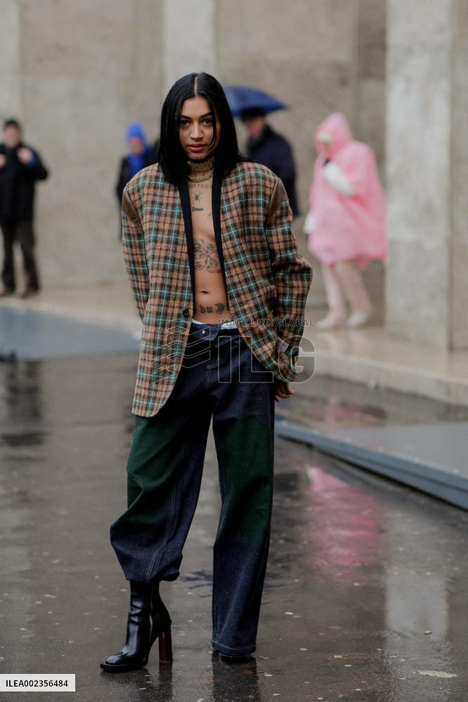PFW - Street Style - Day 1