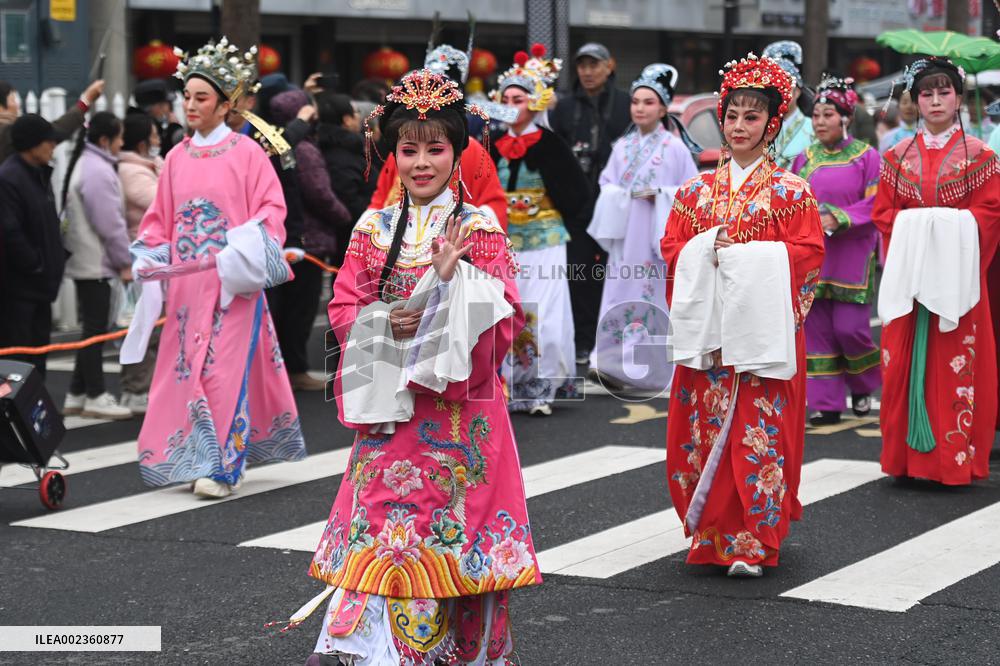 CHINA-ZHEJIANG-HUZHOU-LANTERN FESTIVAL-CELEBRATION (CN)