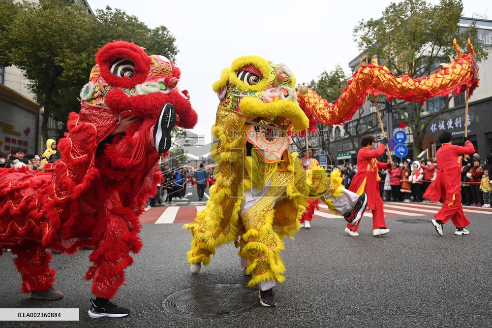 CHINA-ZHEJIANG-HUZHOU-LANTERN FESTIVAL-CELEBRATION (CN)
