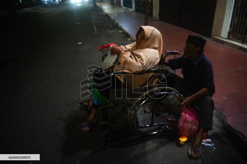 Physical Limitations In The Social Conditions Corner - Sumatra