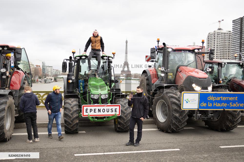 Coordination Rurale farmers demonstration - Paris