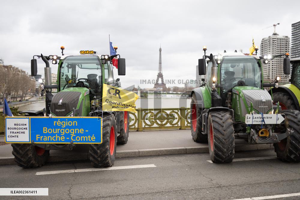 Coordination Rurale farmers demonstration - Paris