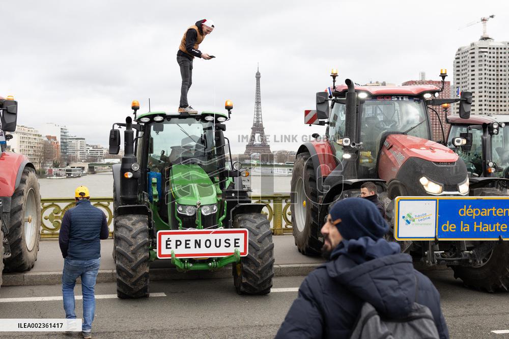 Coordination Rurale farmers demonstration - Paris