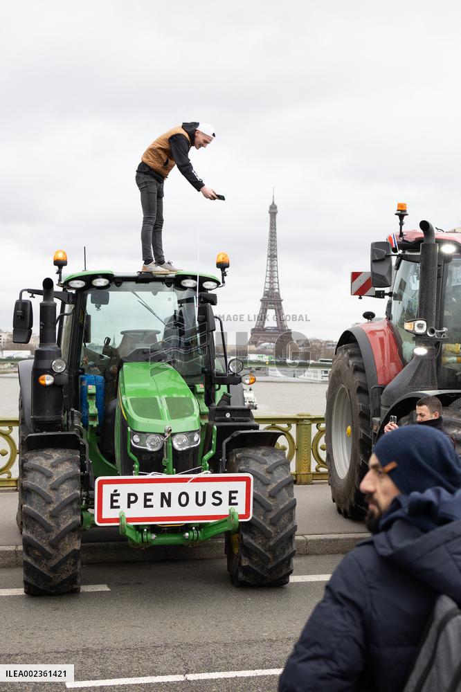 Coordination Rurale farmers demonstration - Paris