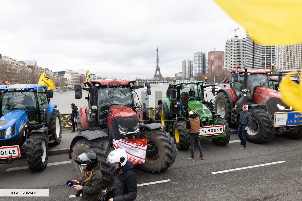 Coordination Rurale farmers demonstration - Paris