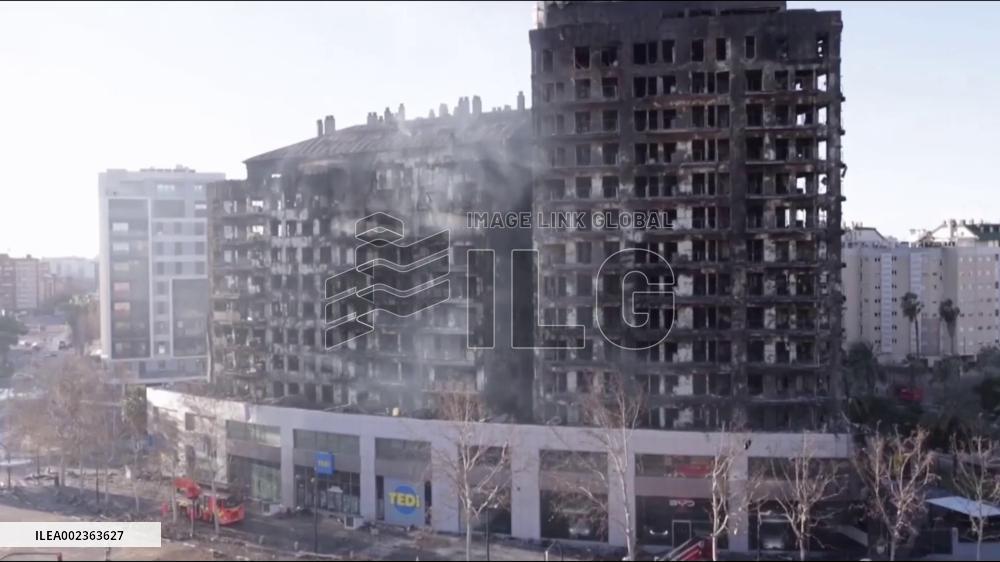 Spanish city fire leaves 4 dead, 14 missing