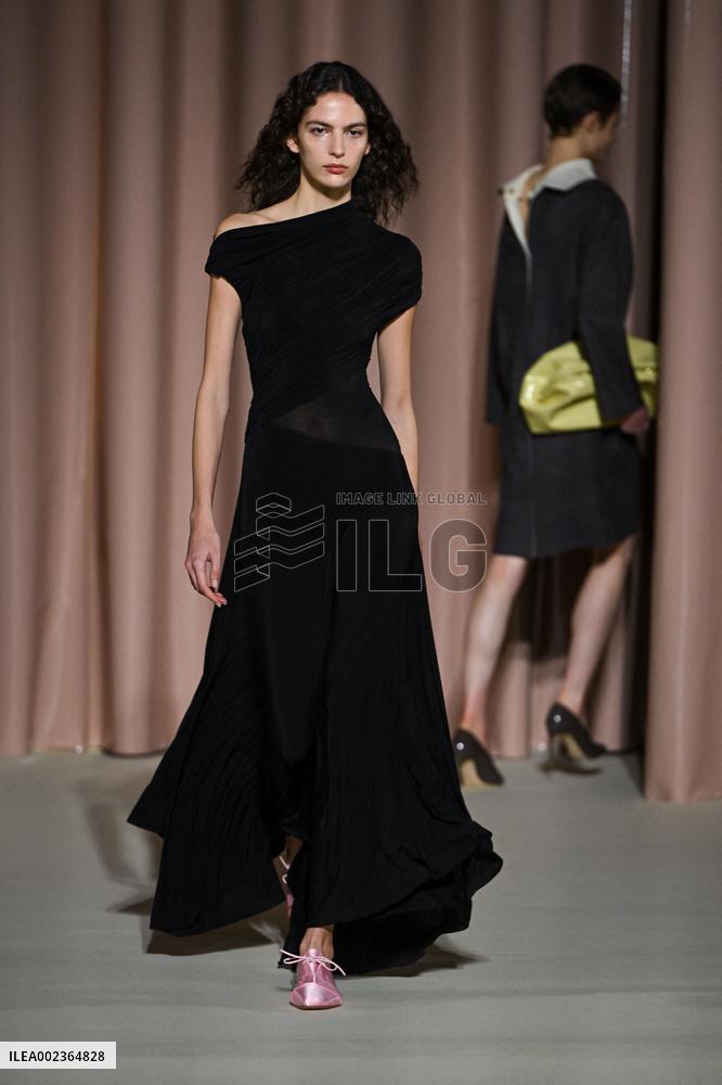 MFW - Philosophy Di Lorenzo Serafini Runway