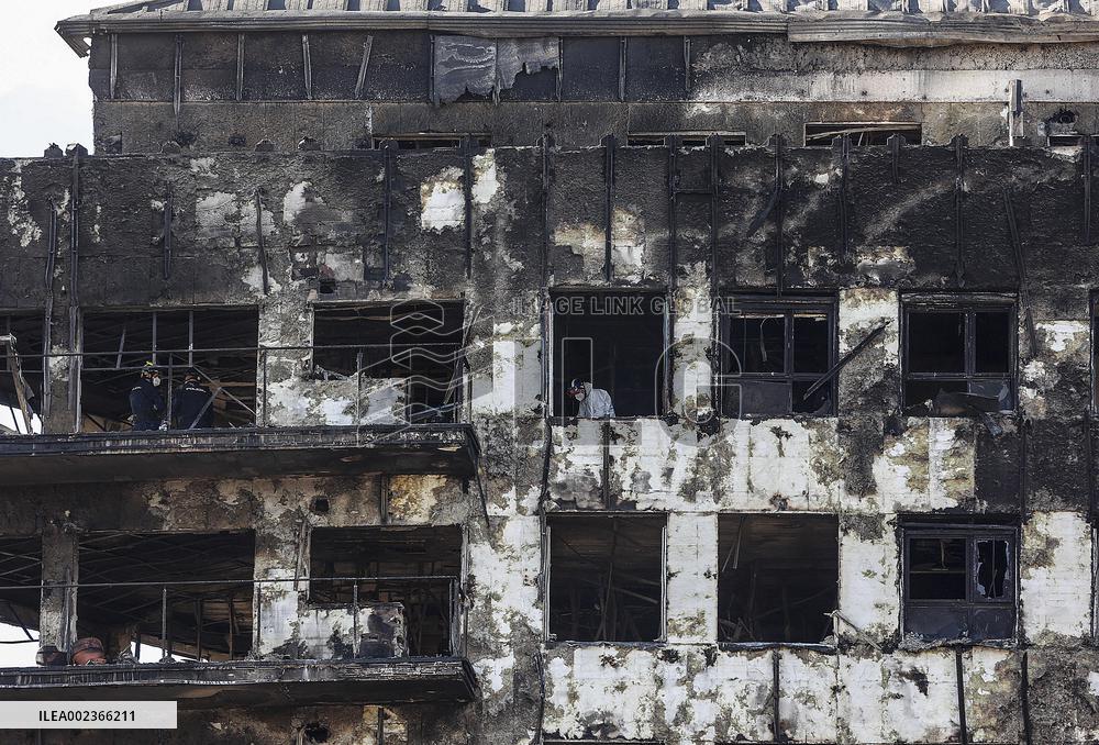 At Least 10 People Dead In High-Rise Fire - Valencia