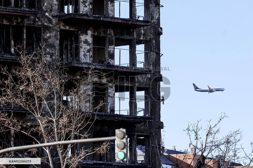 At Least 10 People Dead In High-Rise Fire - Valencia