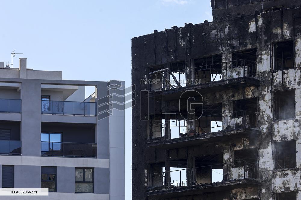 At Least 10 People Dead In High-Rise Fire - Valencia