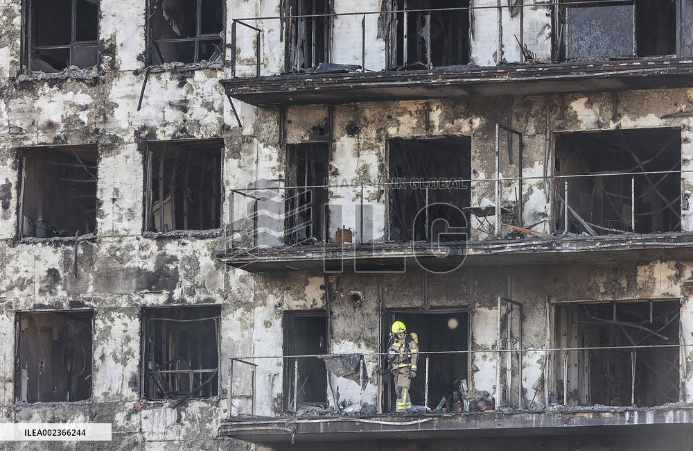 At Least 10 People Dead In High-Rise Fire - Valencia