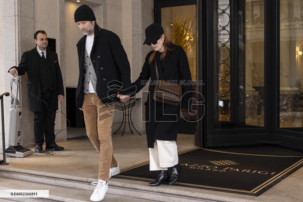 MFW - Julianne Moore And Bart Freundlich Out