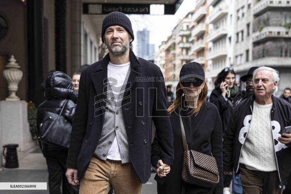 MFW - Julianne Moore And Bart Freundlich Out