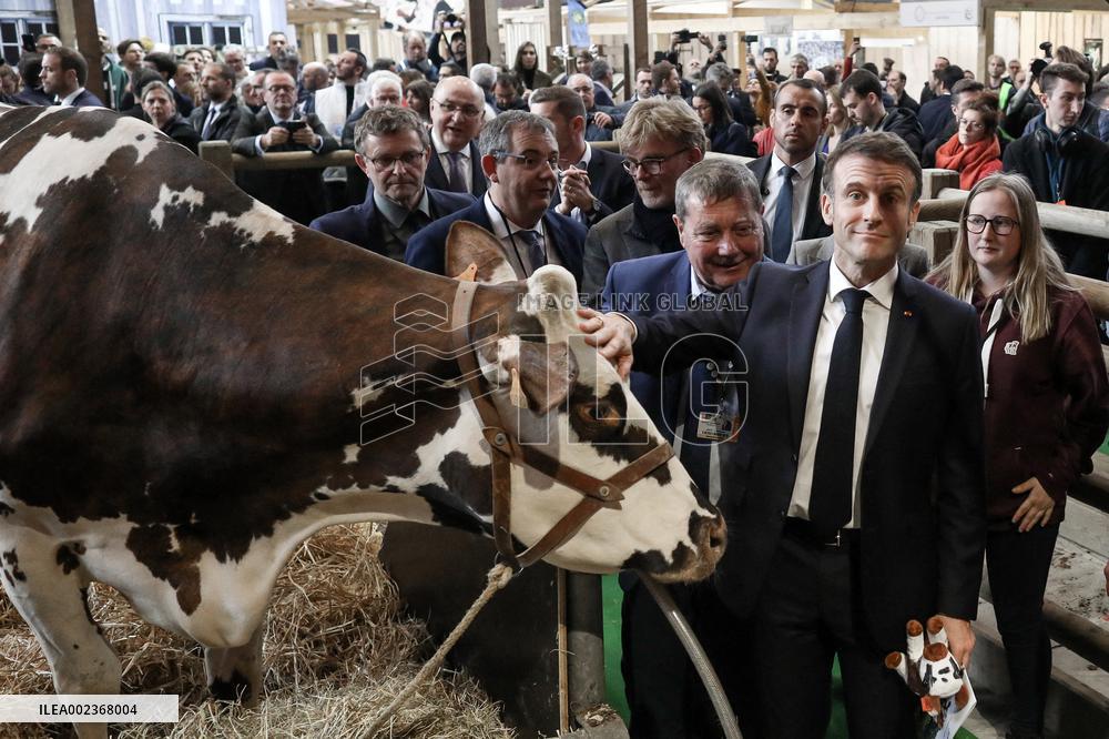 Emmanuel Macron At The Agricultural Fair - Paris