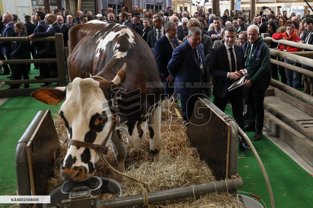 Emmanuel Macron At The Agricultural Fair - Paris