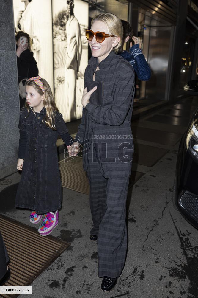 Cate Blanchett And Child Out - Milan