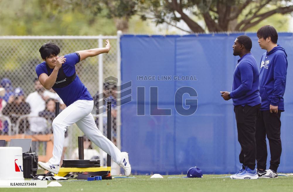Baseball: MLB spring training