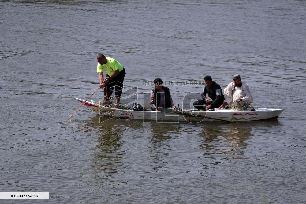 EGYPT-GIZA-FERRYBOAT-CAPSIZING