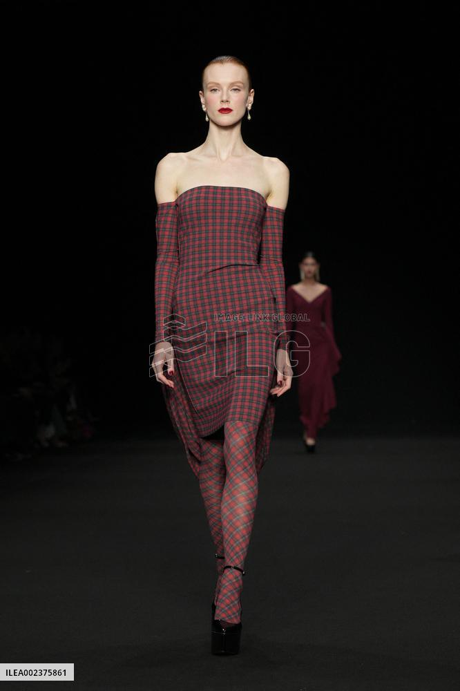 MFW - Chiara Boni La Petite Robe Runway