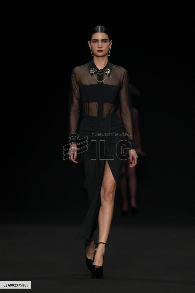 MFW - Chiara Boni La Petite Robe Runway
