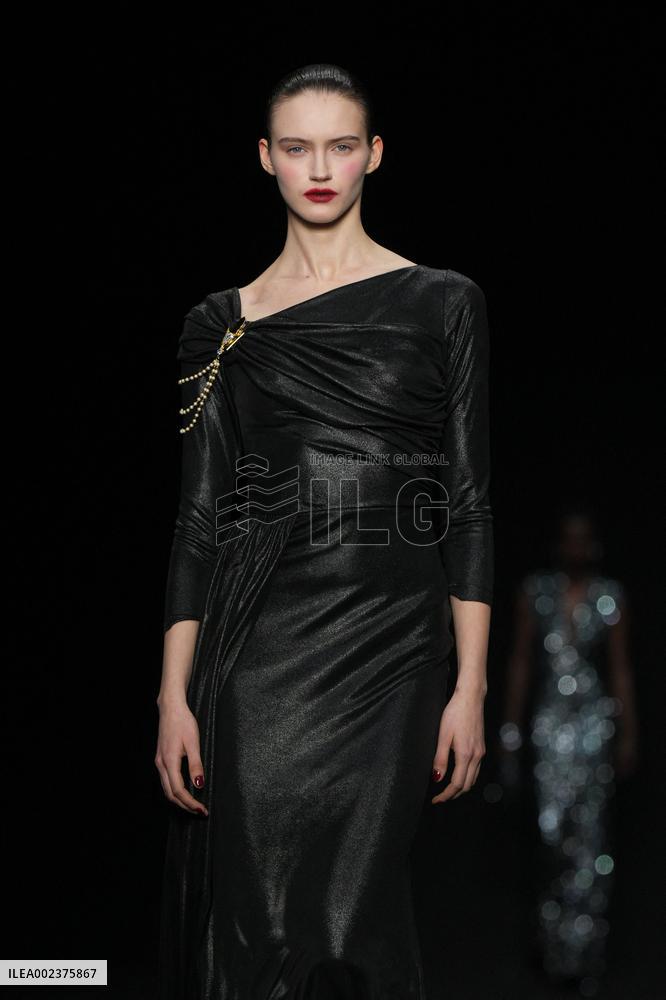 MFW - Chiara Boni La Petite Robe Runway