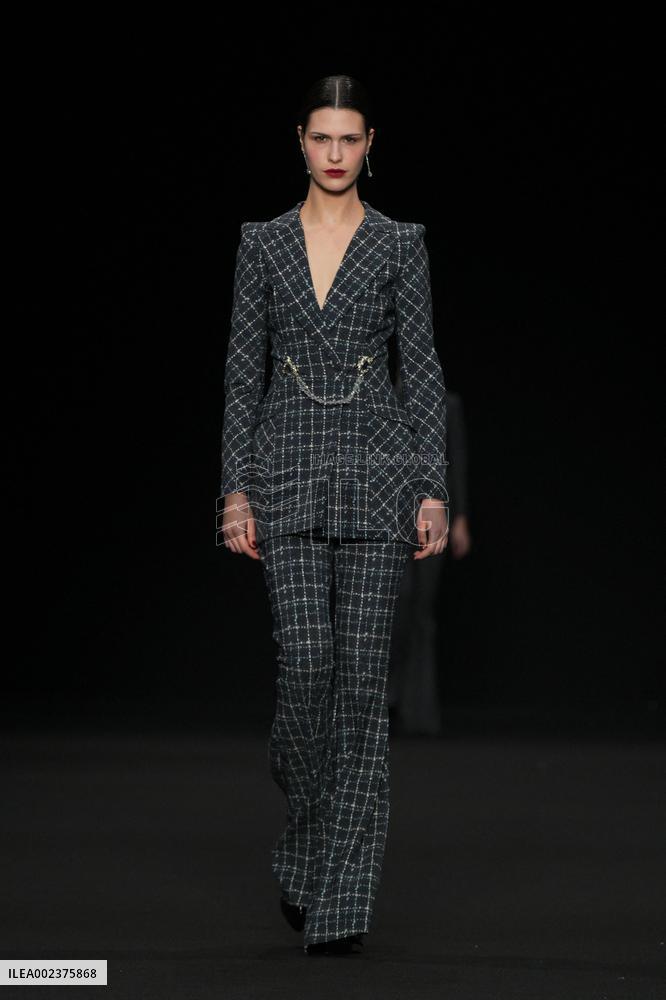 MFW - Chiara Boni La Petite Robe Runway