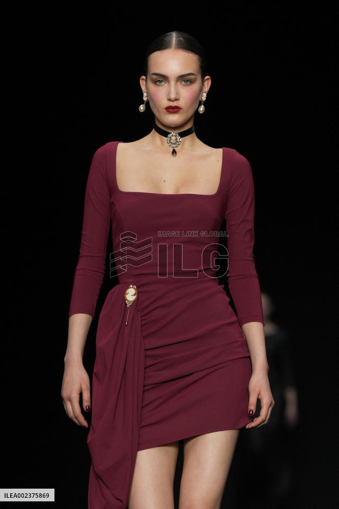 MFW - Chiara Boni La Petite Robe Runway