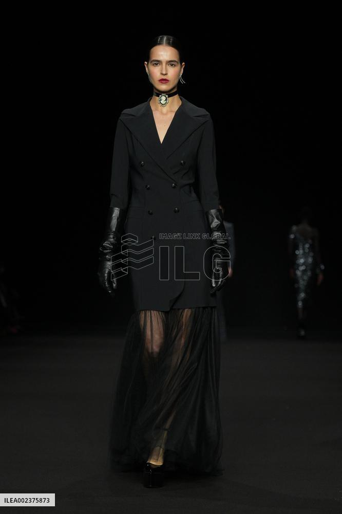 MFW - Chiara Boni La Petite Robe Runway