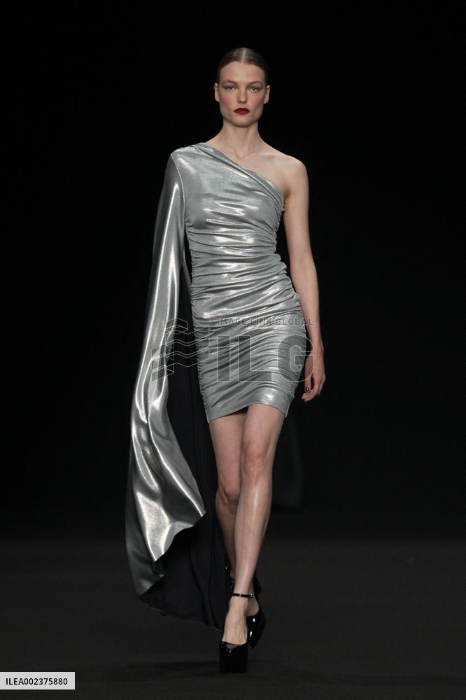 MFW - Chiara Boni La Petite Robe Runway