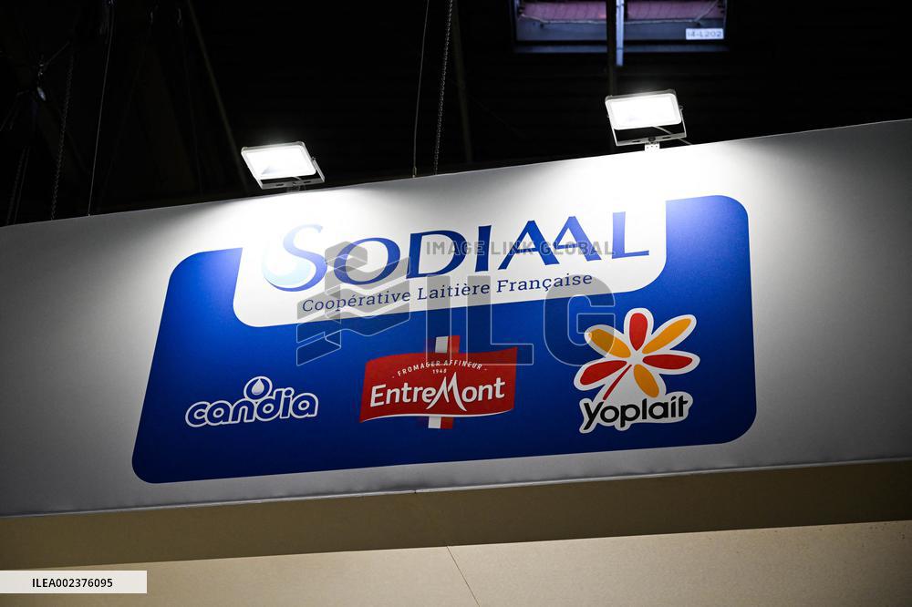 Illustration of the Agricultural Fair - Paris