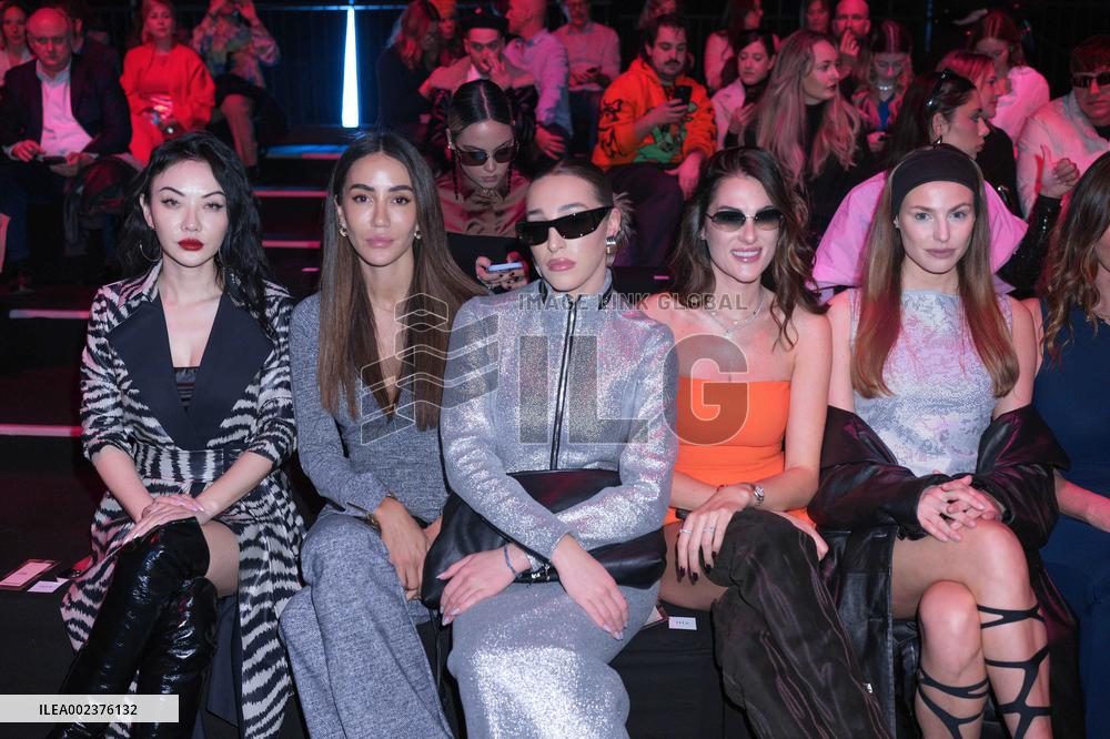 MFW - Chiara Boni La Petite Robe Front Row