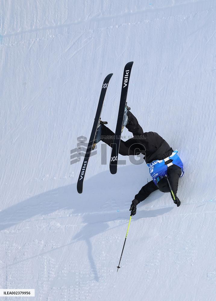 (SP)CHINA-INNER MONGOLIA-HULUN BUIR-14TH NATIONAL WINTER GAMES-FREESTYLE SKIING-HALFPIPE (CN)