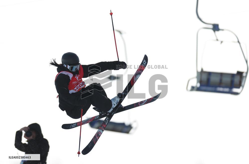(SP)CHINA-INNER MONGOLIA-HULUN BUIR-14TH NATIONAL WINTER GAMES-FREESTYLE SKIING-HALFPIPE (CN)