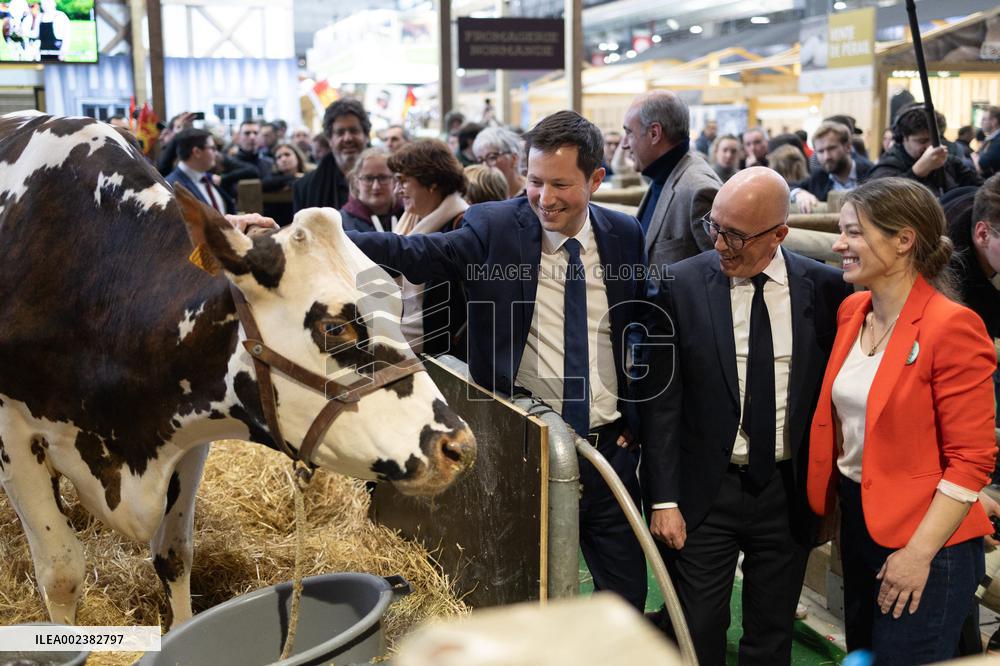 Les Republicains visit the 60th International Agriculture Fair  - Paris