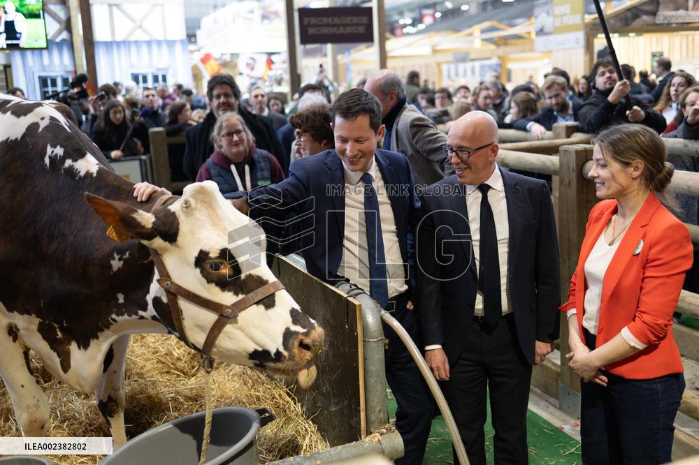 Les Republicains visit the 60th International Agriculture Fair  - Paris