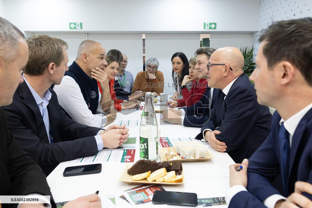 Les Republicains visit the 60th International Agriculture Fair  - Paris