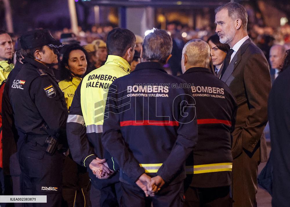 Royals Visit Valencia After The Fire - Spain