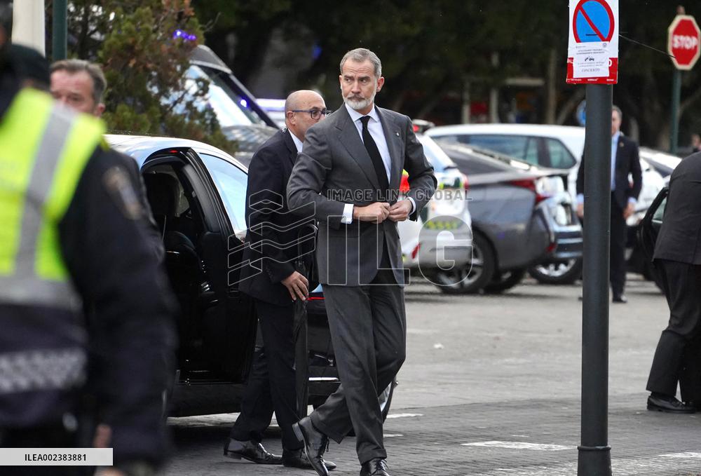 Royals Visit Valencia After The Fire - Spain