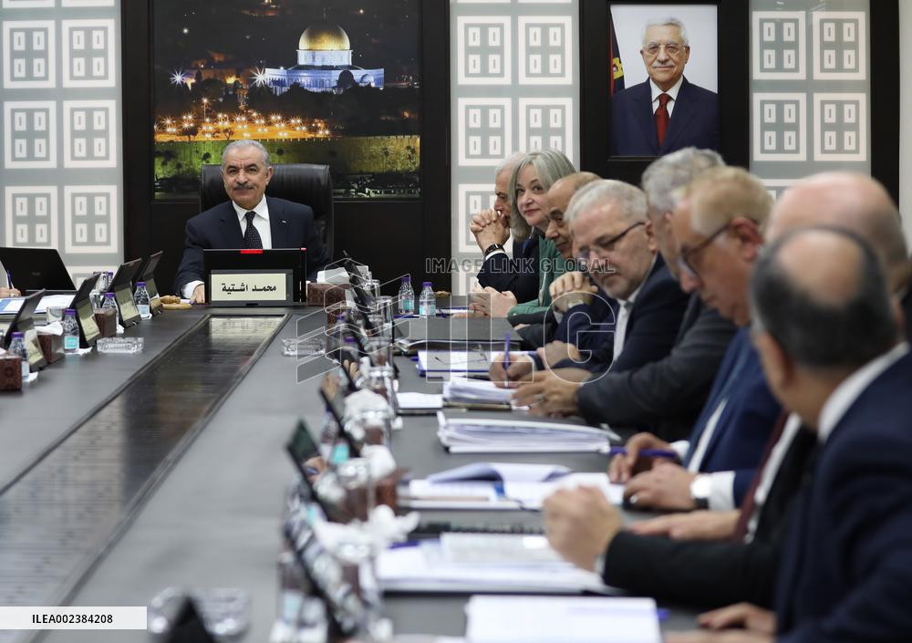 XINHUA PHOTOS OF THE DAY